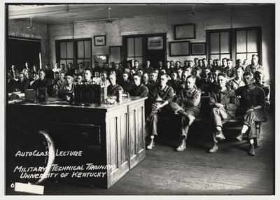 University of Kentucky military technical training during World War I.  Auto Class lecture