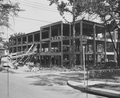 Construction of Pharmacy building at the corner of Washington Avenue and Gladstone Avenue. Photo taken by Herald-Leader