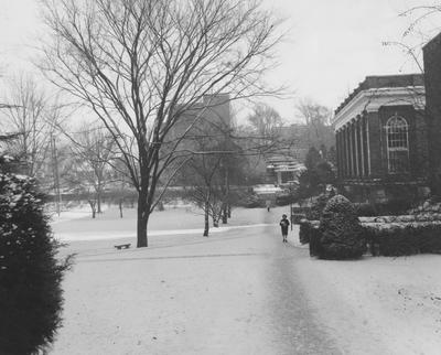 Students walking to classes in the snow
