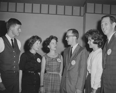 UK Freshman--from left to right: unidentified man, unidentified woman, Sondra Riska, unidentified man, Sharon Gregory, and Jim Kline