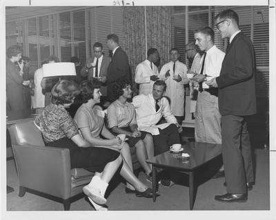 Nursing and medical students socializing. This photo appears first on page 291 in the 1962 Kentuckian