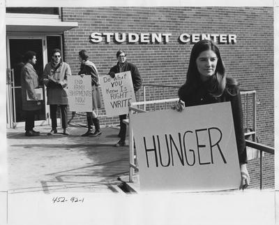 Students protest in front of the Student Center; This image is in the 1969 Kentuckian on page 92, image 1
