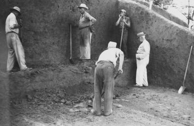 Archeological work at the Dover Indian mound site near Lexington, Kentucky directed by William S. Webb; Dr. William S. Webb on right