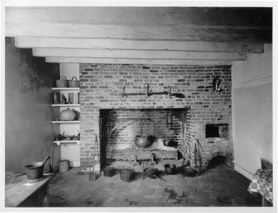 Dr. Ephraim McDowell House, kitchen fireplace