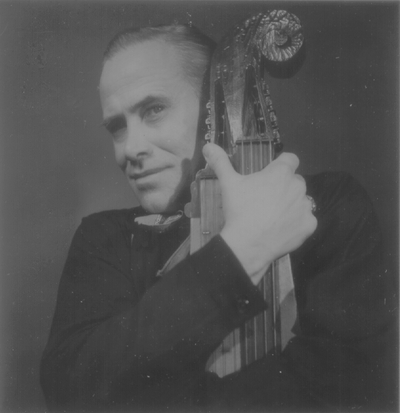 John Jacob Niles posed with dulcimer