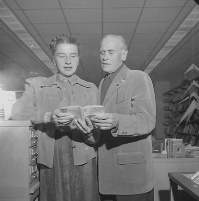 John Jacob Niles and Rena Niles,at Cumberland College Library, Cumberland, KY