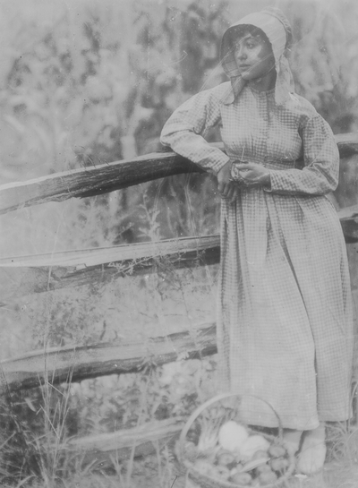 Young woman in the mountains; Loretta, KY; John Jacob Niles