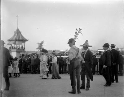 1902 Elks Fair, large crowd of people with their backs turned