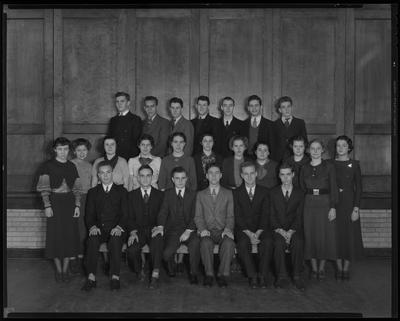 24 students standing in group