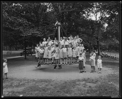 30 kids on merry-go-round