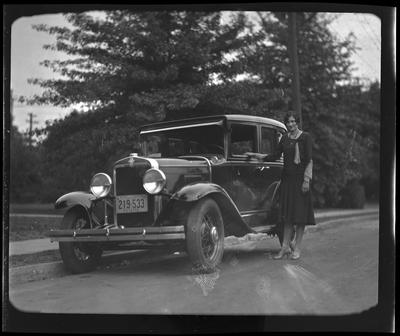 4-door Chevy sedan w/ 1930 KY license