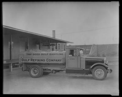 Gulf Refining Co. gas truck