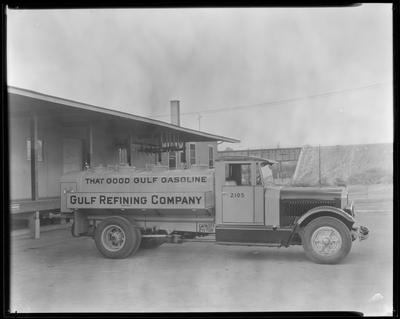 Gulf Refining Co. gas truck