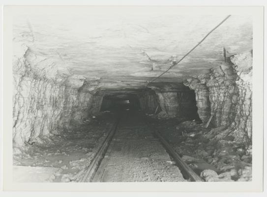 Ellkhorn Jellico Coal Company; Sapphire Mine, Camp Branch - mine interior/tunnel