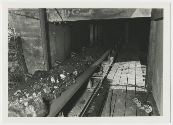 Marlowe Coal Company, Letcher County - conveyor belt with coal