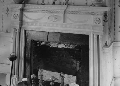 Clay Hill (Magoffin-Thompson House) - Note on slide: Mantel in north room