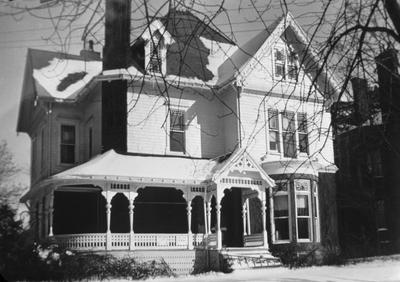 Mary Robinson House - Note on slide: 481 East Main St