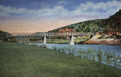 Brooklyn Bridge over Kentucky River - Note on slide: Colored postcard