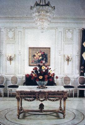 Governor's Mansion - Note on slide: Governor's Reception room. Courier Journal May 15, 1982