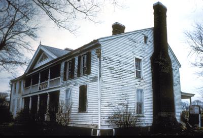 Old Tavern on Nicholasville-Lancaster Pike - Note on slide: Exterior view of tavern. P. Ratte photo