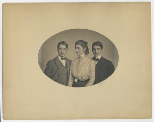 Family portrait, unidentified individuals