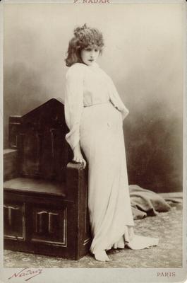 Sarah Bernhardt;                          MacBeth ; Photographer: P. Nadar; Paris