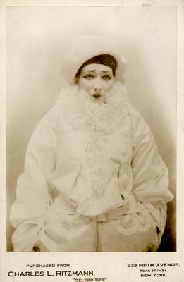 Sarah Bernhardt; Photographer: Charles L. Ritzmann; New York