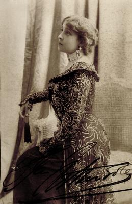 Olga Nethersole; autographed; Photographer: Reutlinger, Paris