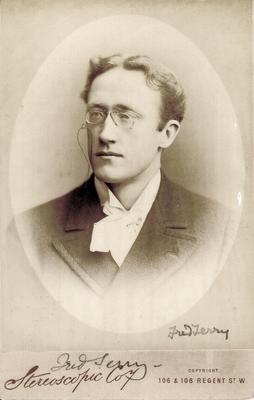 Fred Terry (son of Ellen Terry); Photographer: London Stereoscopic Company; London