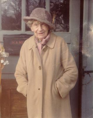 Henrietta A. Metcalf (1888-1981); no photographer or place given