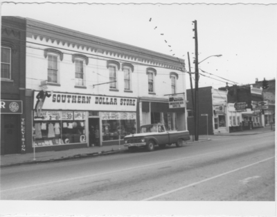 Series S-3-S25: Lawrenceburg (Ky.), Southern Dollar Store