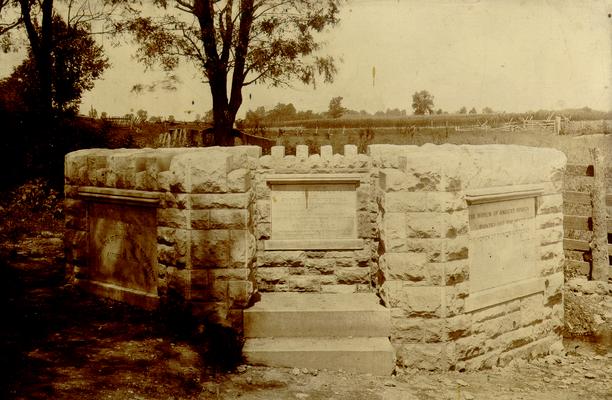 Memorial erected by Daughters of the American Revolution of Lexington, Kentucky in 1890, to the Successful Defense of the Spring in 1782