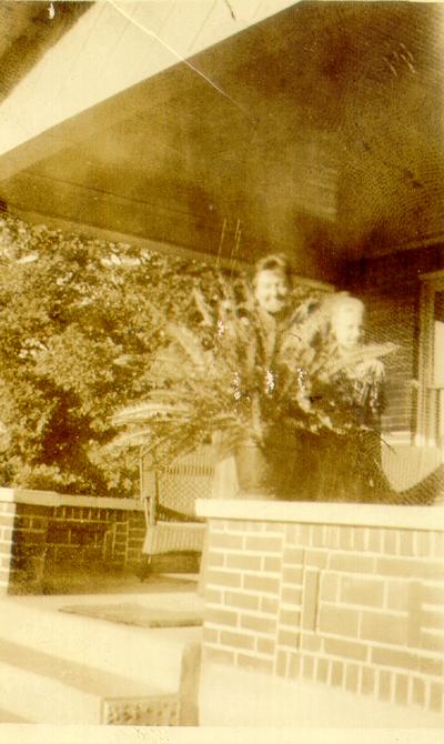 Mrs. Gerard and her daughter; Kodak Dept. The Photograph Shop. Middlesboro, KY