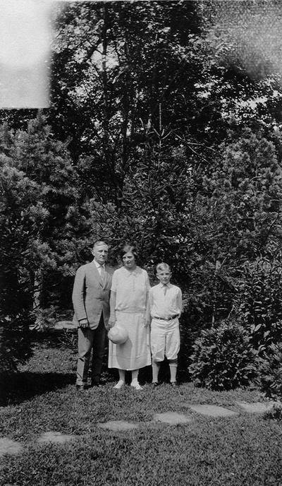 Dr. and Mrs. Dunning Wilson and son