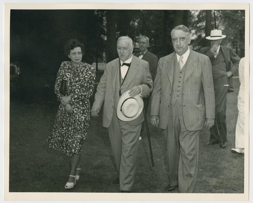 Chief Justice Vinson, right, with Doris Fleeson and Josephus Daniels