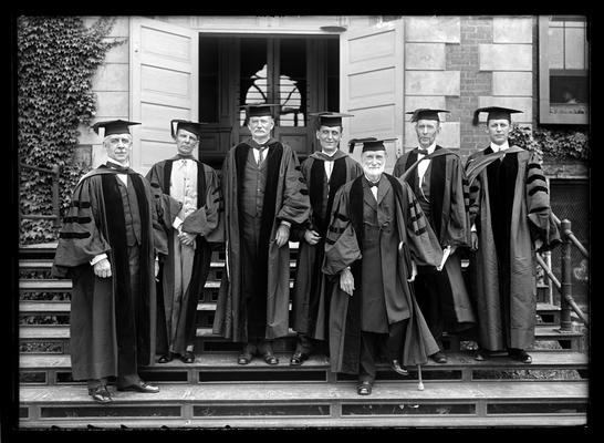 Commencement 1914, group receiving honorary doctor's degrees
