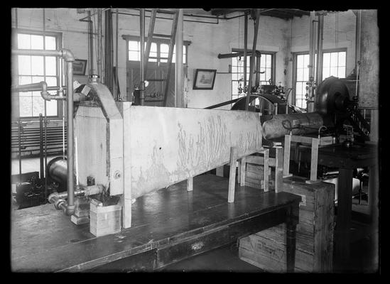 Automobile testing laboratory, testing radiator