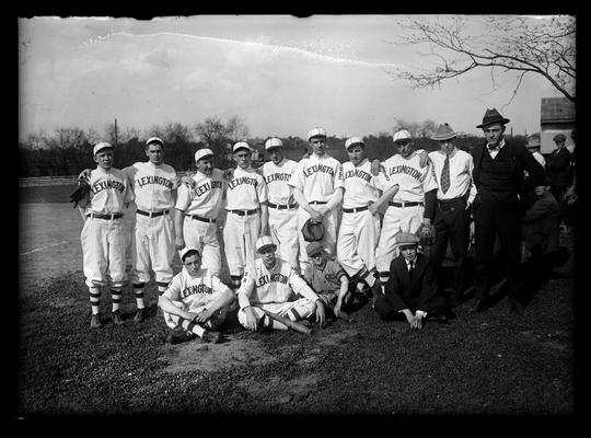 Lexington baseball squad, S.R. on left sleeve, Q and C on right sleeve