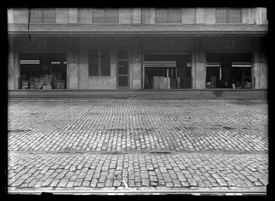 Vine Street Freight Depot, Commerce Street side, sections 17 through 19