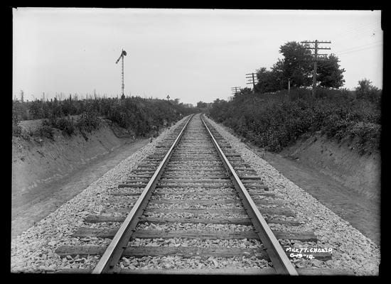 Standard ditching, mile 77, Cincinatti, New Orleans, & Texas Pacific Railway, signal to left of picture