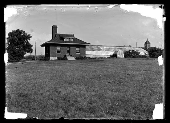 Notation Forcing houses, Experiment Station, Experiment crop of lettuce, cauliflower