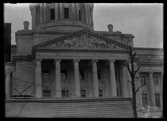 Capitol (Frieze) new