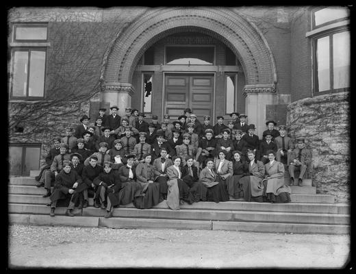 Sophomore class January 1906