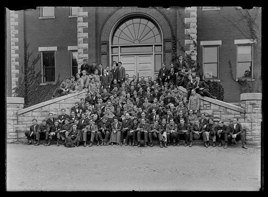 Mechanical Engineering Students 1908