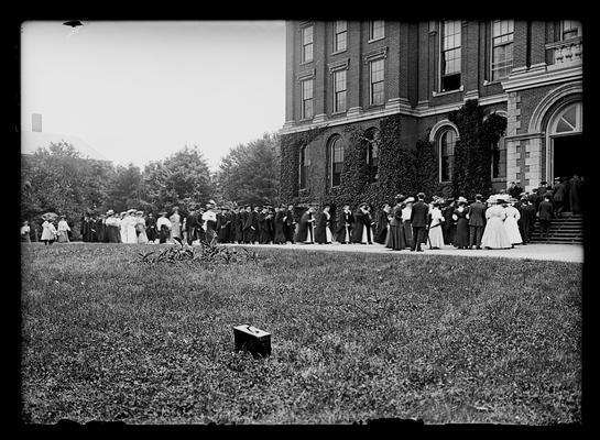 Graduates 1908