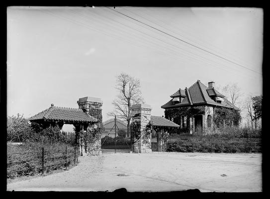 Lodge and gate, Elmendorf Farm