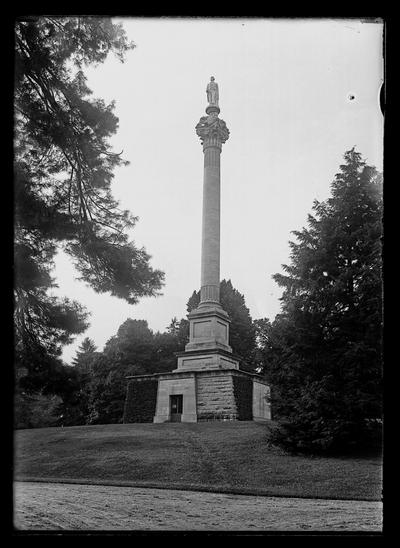 Lexington cemetery, Henry Clay monument, view 1