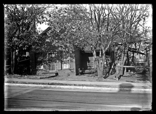 Lexington, City Engineers Office, screen doors