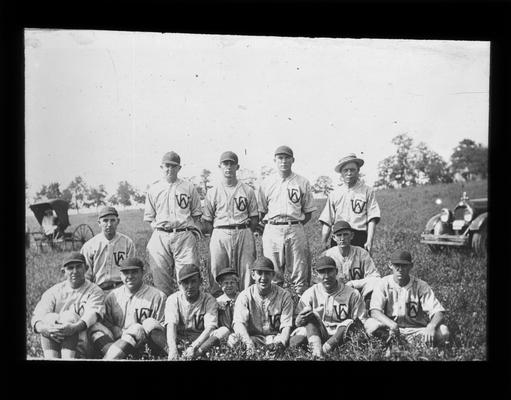 Group portrait of unidentified baseball players