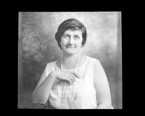 Portrait of Mrs. R.E. Tipton who helped found the Fayette Community Council in 1920. The Council organized Parent-Teacher Associations